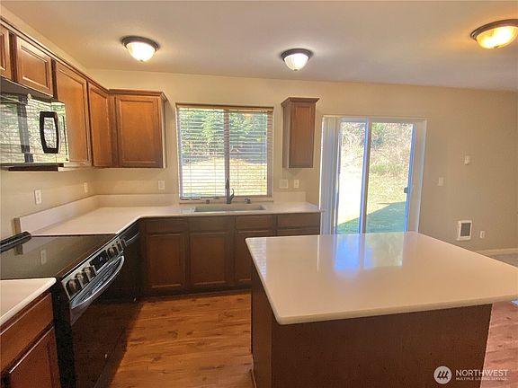 5th image of 19905 100th Avenue Ct E