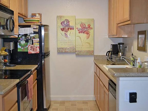 4th image of 2704 Somerset Park Cir