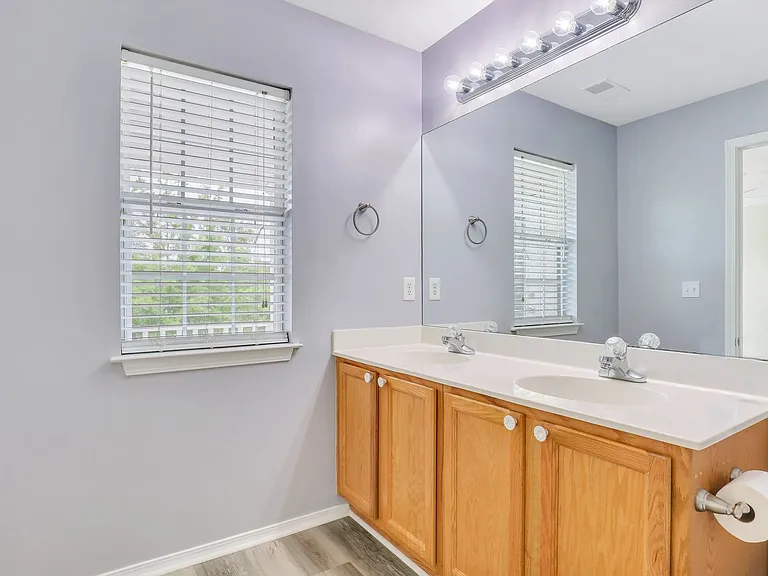 51 Fairgreen St — Photo 19