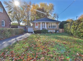 32 Christina Cres, Toronto, ON M1R4H6