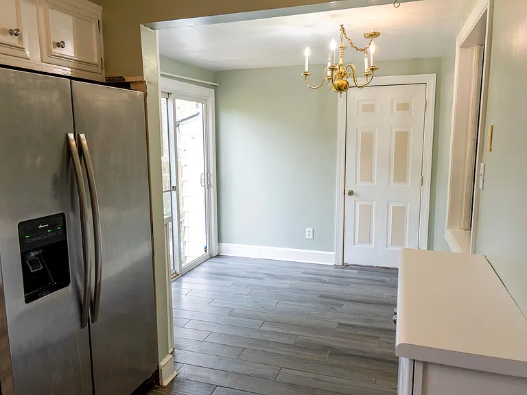 314 N Shore Rd #A — Photo 8