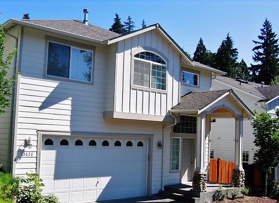 3rd image of 13620 NE 202nd St