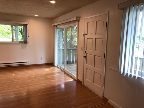 4th image of 573 Valley Forge Way APT 3