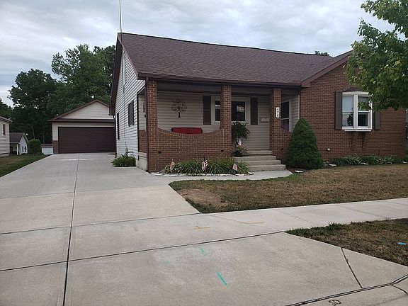 3rd image of 498 W Ward St