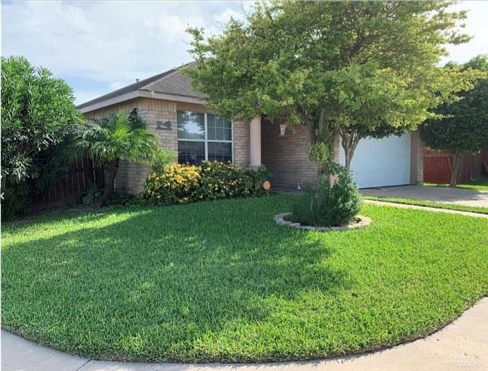 1st image of 513 Sonny Dr