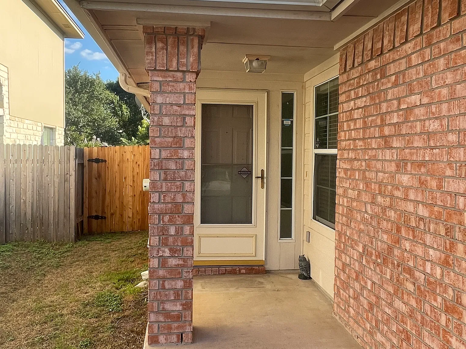 3 bed, 1439 sqft, $1,995 — Photo 4