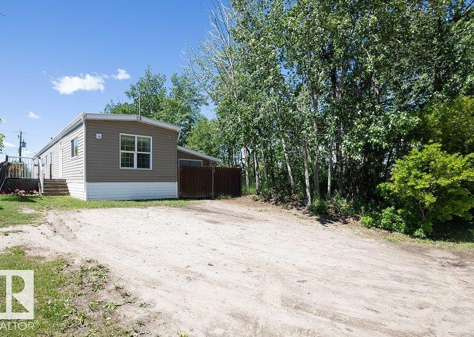 1st image of 4816 51st St