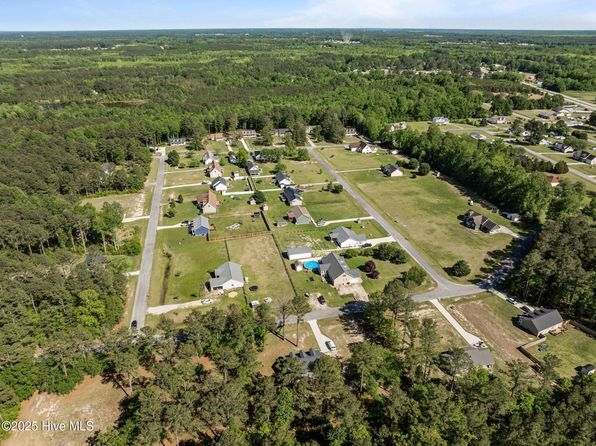 1203 English Colony Place, Washington, NC 27889