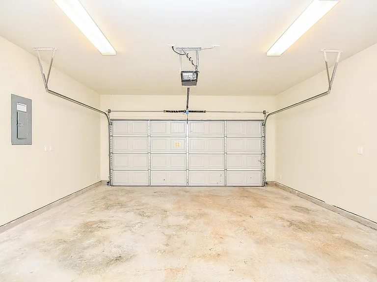 2307 Warhol Way — Photo 31