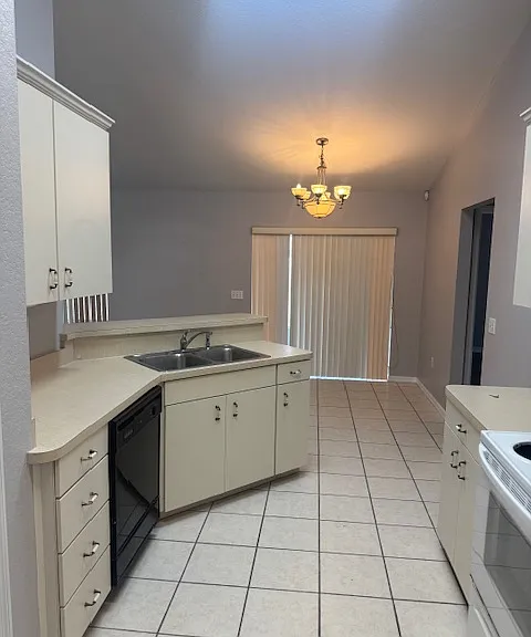 7522 Floral Cir W — Photo 4