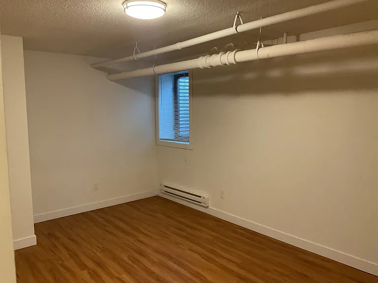 451 Fairview Ave N — Photo 16