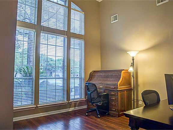 5th image of 16314 Wytchwood Cir