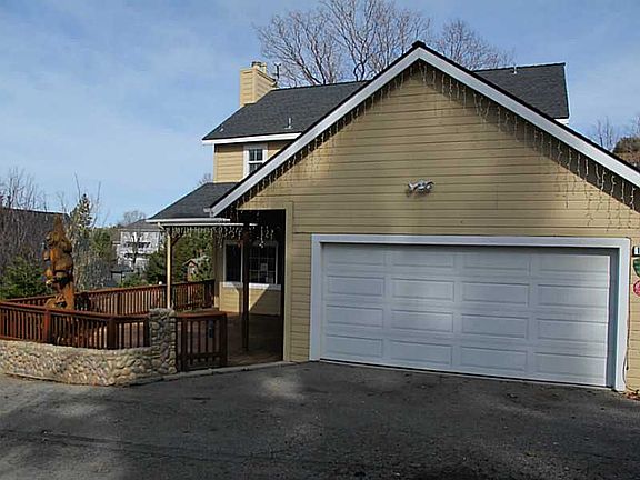 3rd image of 1043 Sandalwood Dr