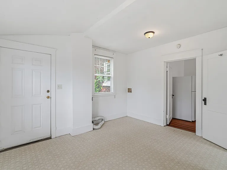 2315 Linden Ave #1 — Photo 16