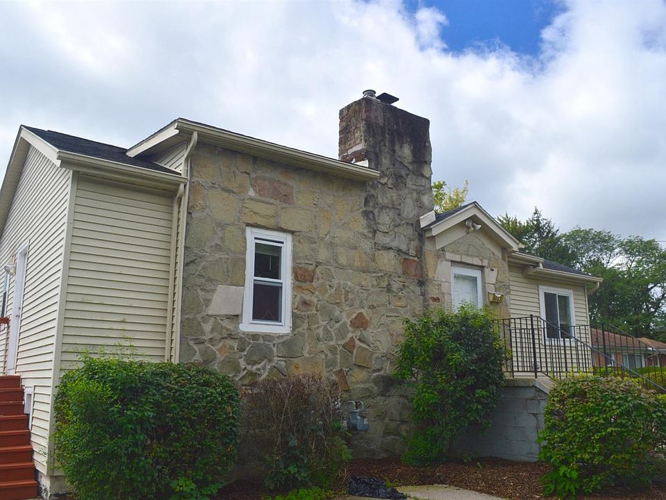 1st image of 733 Harriet St