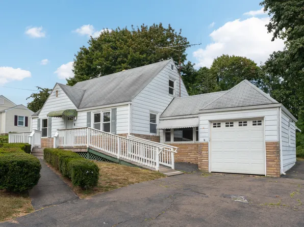 8 School Lane, North Haven, CT 06473
