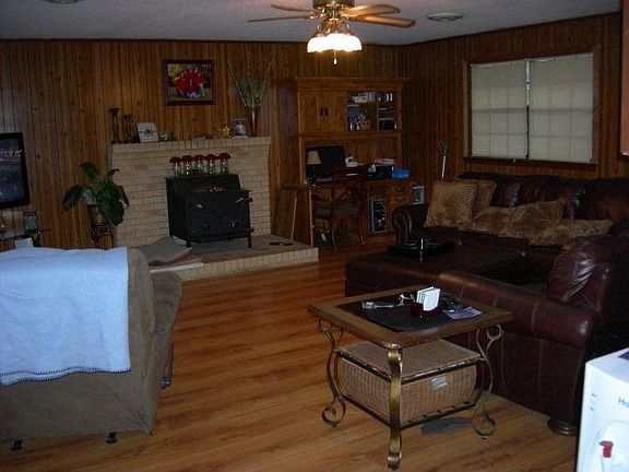 3rd image of 297 Camden Dr