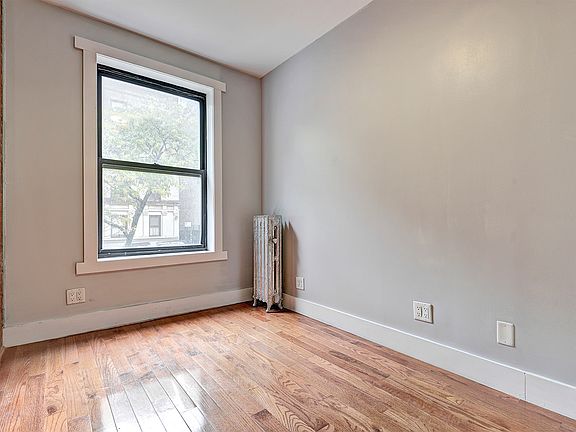 3rd image of 463 W 159th St APT 1