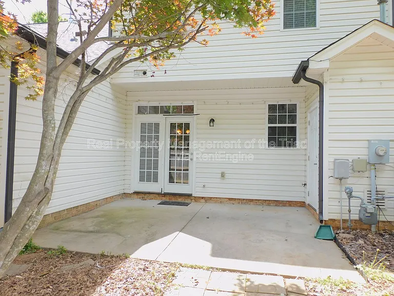 4 Rhododendron Dr — Photo 20