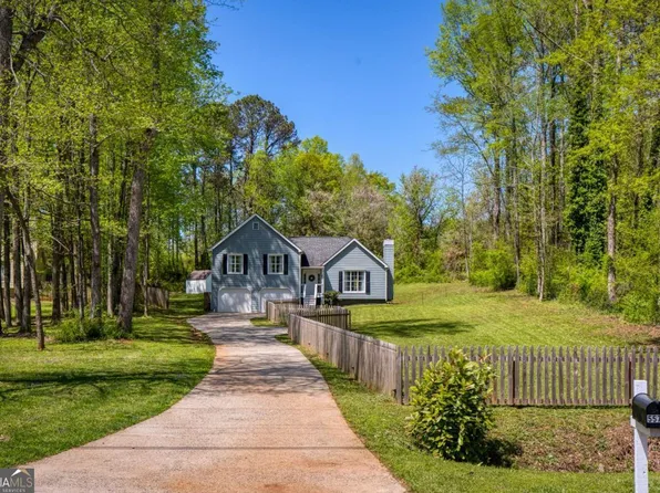 5570 Rolling Oaks Dr, Cumming, GA 30040