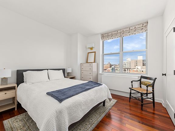 5th image of 301 W 118th St Unit Ph1c