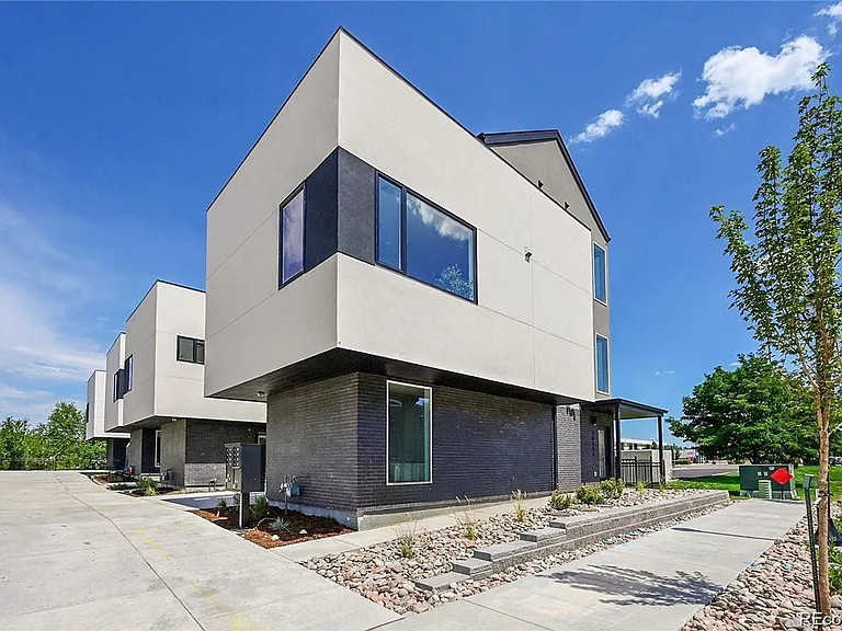 10187 W 38th Ave — Photo 1