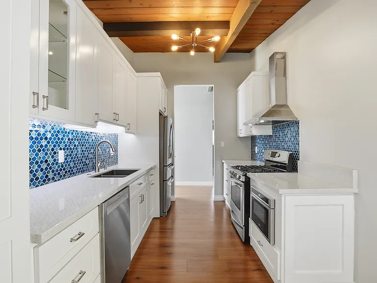5424 Baja Dr — Photo 3