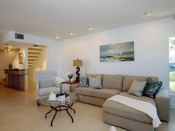 3rd image of 360 Pinellas Bayway #J