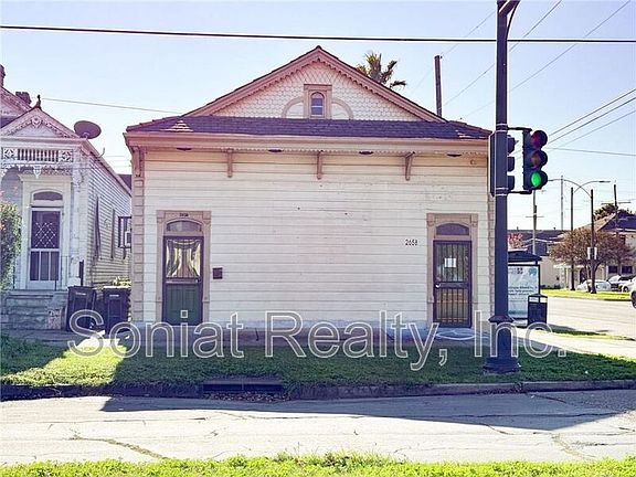 3rd image of 2658 Ursulines Ave