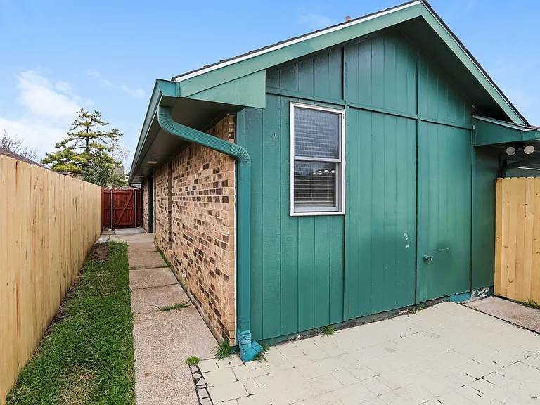 2540 Sundance Ln — Photo 16
