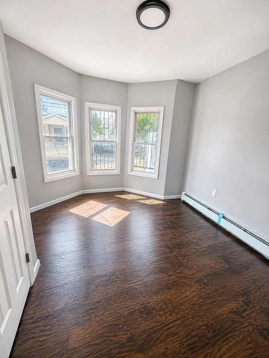 Building Photo - 488 S 12th St #1
