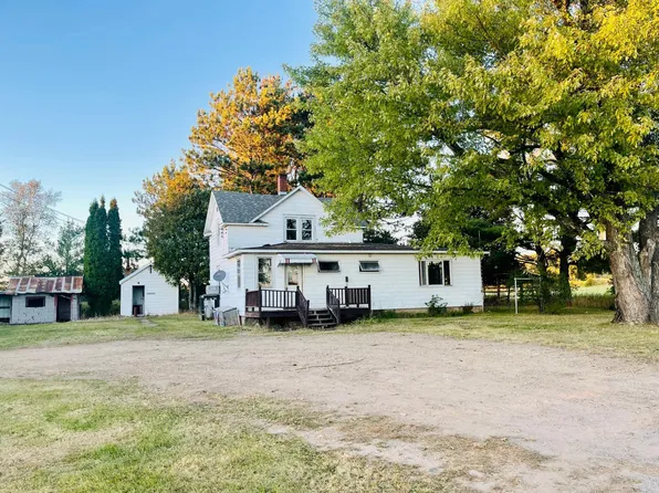 6621 Elm Dr, Gilbert, MN 55741