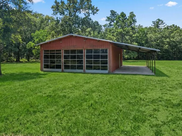 160 County Road 6498, Dayton, TX 77535