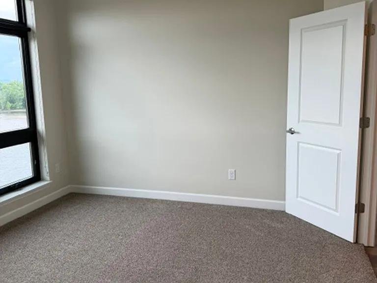 Brand New - War Eagle Apartments in the River Point District — Photo 39