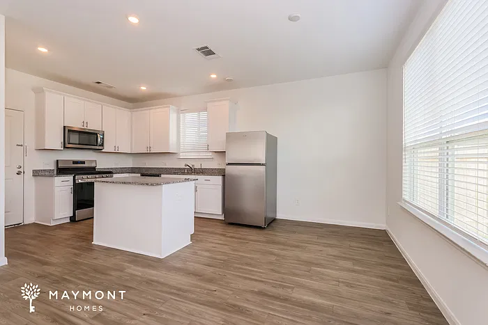 5519 Broad Spruce St — Photo 6