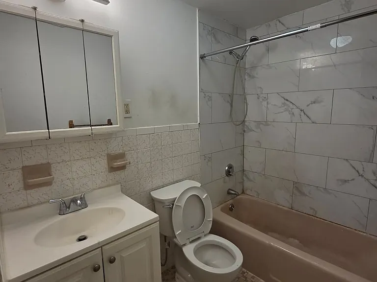 341 Pawtucket Blvd #5 — Photo 5