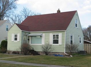 919 S 9th St, Grand Forks, ND 58201