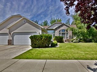 11231 N Rocking R Rd, Hayden Lake, ID 83835