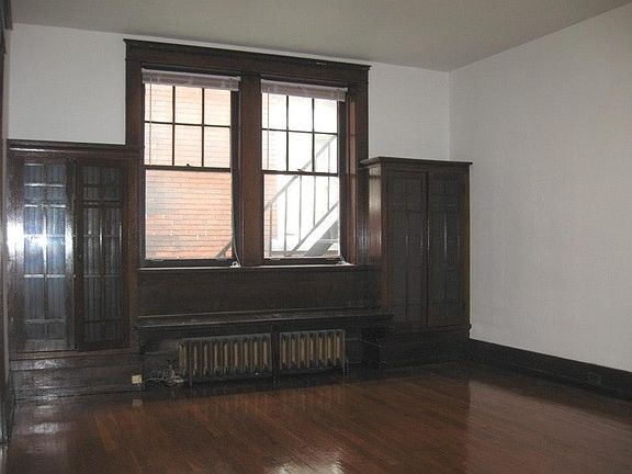 2nd image of 414 Franklin Ave APT 1L