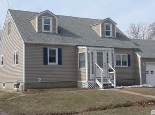 743 South Broadway, Lindenhurst, NY 11757