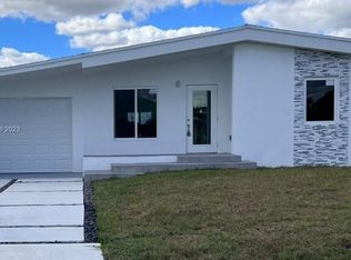 2815 11th St SW, Lehigh Acres, FL 33976