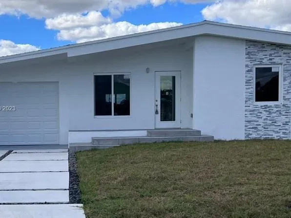 2815 11th St SW, Lehigh Acres, FL 33976