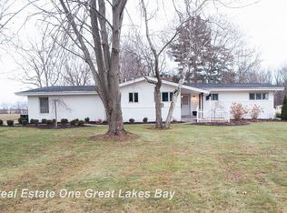 4226 Cass River Dr, Saginaw, MI 48601