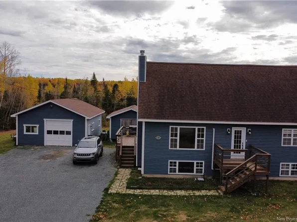 2381 Sormany St, Beresford, NB E8K 3A9