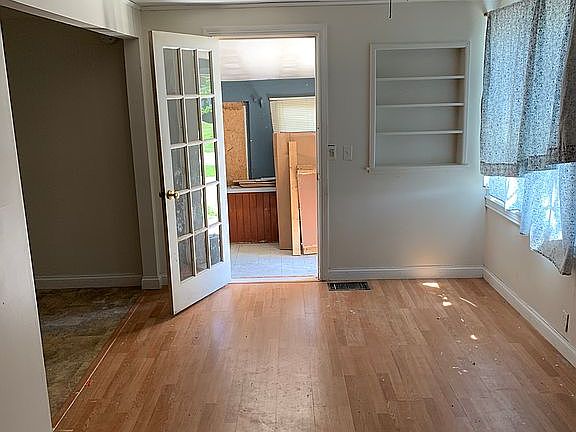4th image of 14 Breckenridge Dr