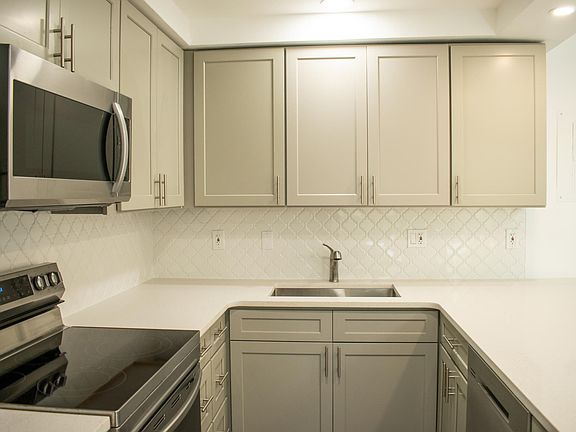 5th image of 604 Casa Park Ct