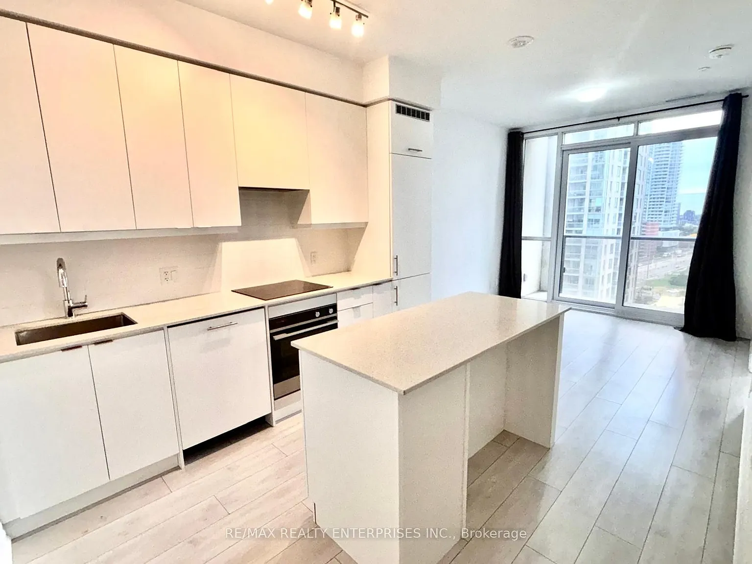 2 bed, $2,300 — Photo 3