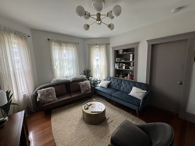 195 Hancock St #2 — Photo 6
