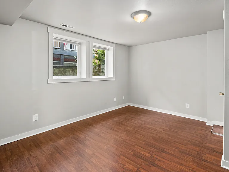 5617 15th Ave NE — Photo 19