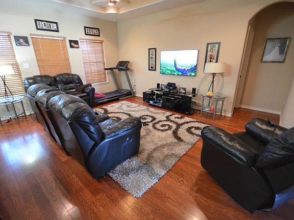 5th image of 3145 Dante Dr